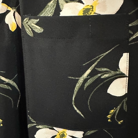 Ricki’s Sleeveless Print Top - Picture 3 of 5